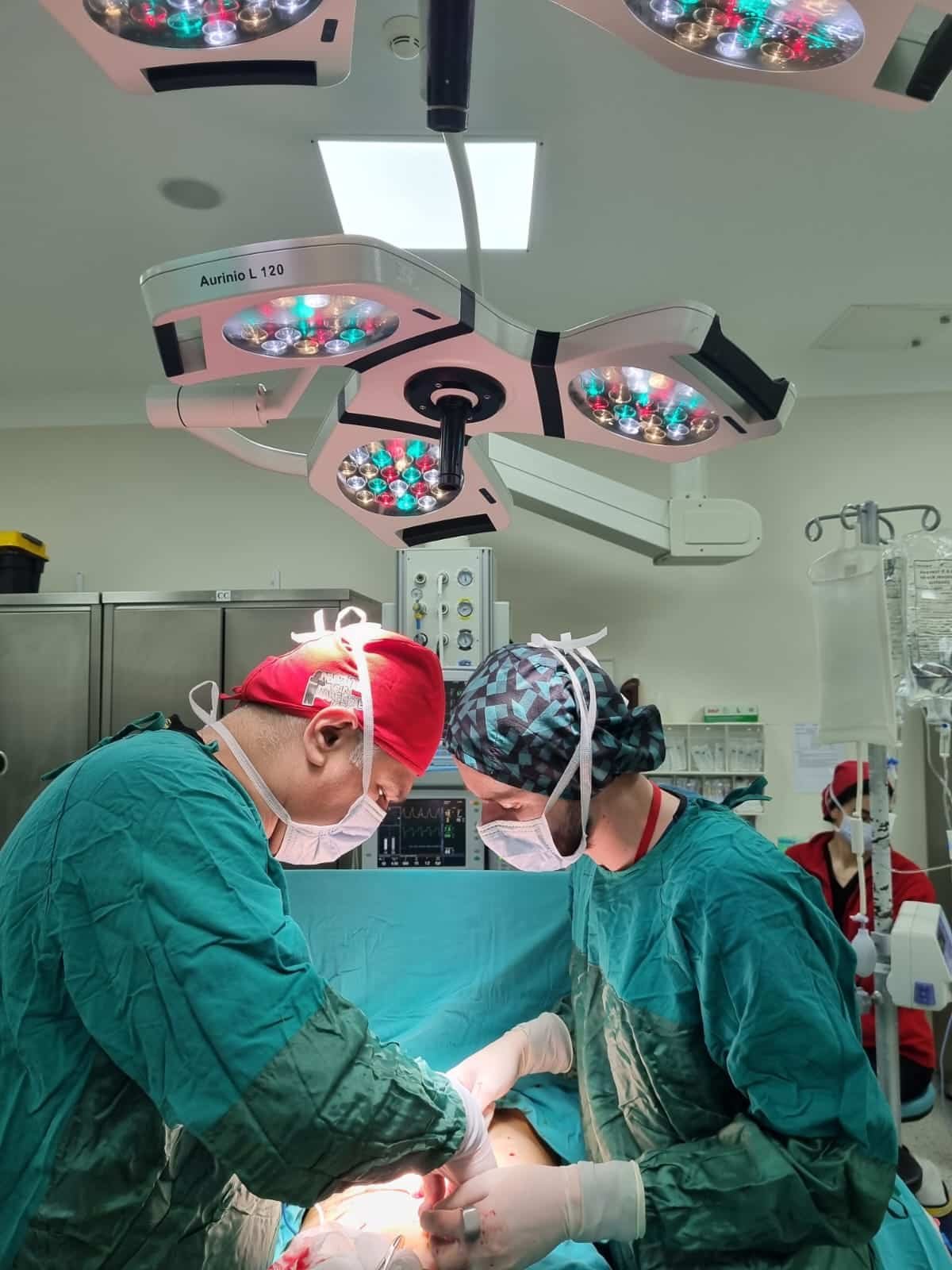 Magen Op Türkei - Dr. Volkan nutzt bei seinen Operationen die neueste Technologie.