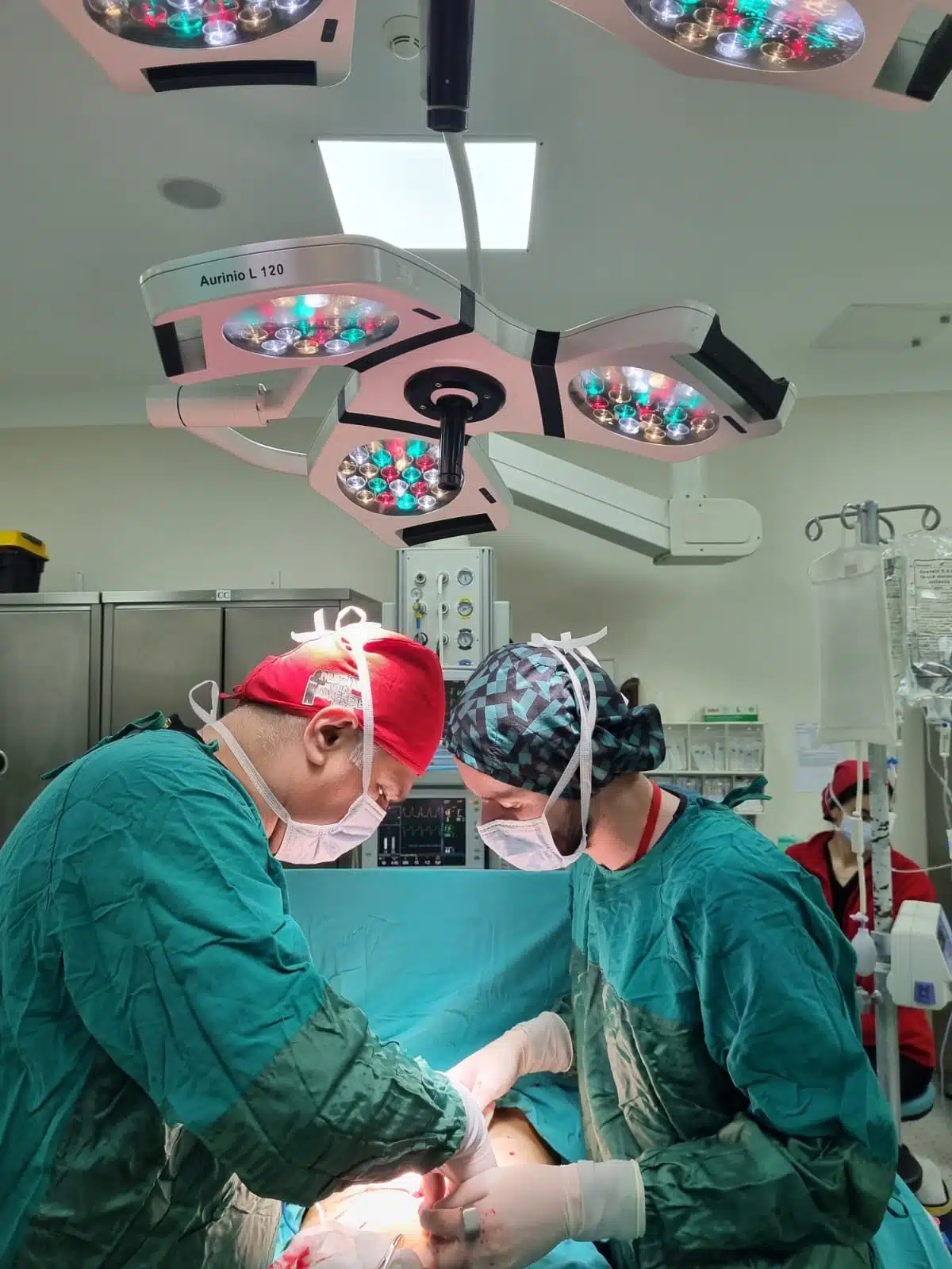 Beste Adipositas Klinik in der Türkei 2 Magen Op Türkei - Dr. Volkan nutzt bei seinen Operationen die neueste Technologie.